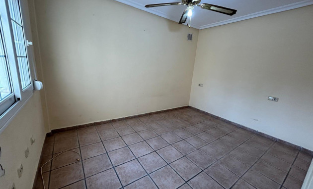 Herverkoop - Bungalow - Gelijkvloers - Torrevieja - La siesta