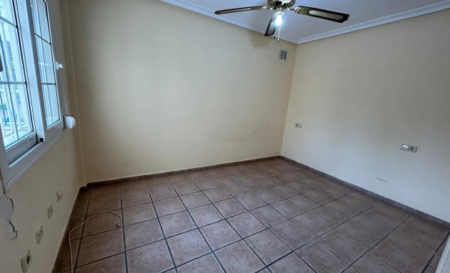 Herverkoop - Bungalow - Gelijkvloers - Torrevieja - La siesta