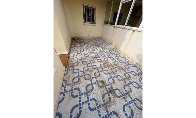 Herverkoop - Bungalow - Gelijkvloers - Torrevieja - La siesta