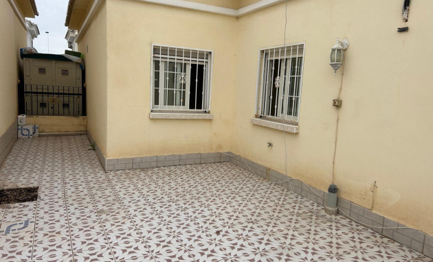 Herverkoop - Bungalow - Gelijkvloers - Torrevieja - La siesta