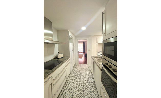 Herverkoop - Apartment - Torrevieja - Centro