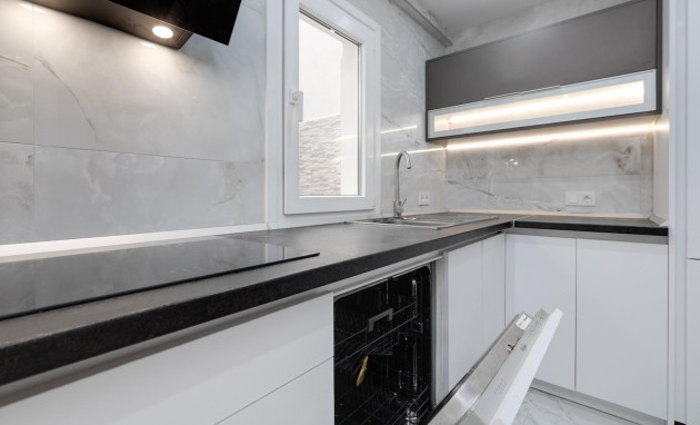 Resale - Apartment - Torrevieja - torrevieja