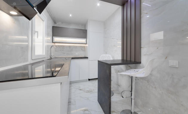 Resale - Apartment - Torrevieja - torrevieja