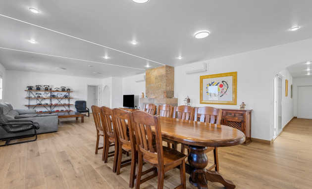 Resale - Villa - Los Montesinos