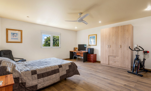 Resale - Villa - Los Montesinos