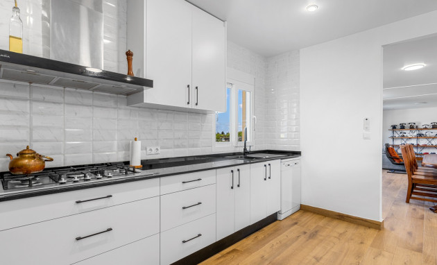 Resale - Villa - Los Montesinos