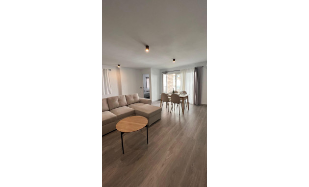 Herverkoop - Apartment - Torrevieja - Estacion de autobuses