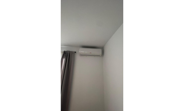 Herverkoop - Apartment - Torrevieja - Estacion de autobuses