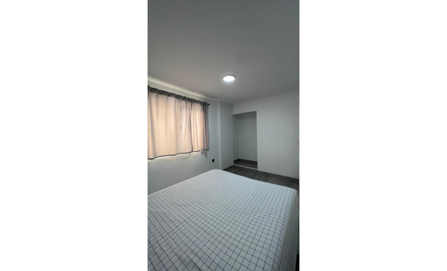 Herverkoop - Apartment - Torrevieja - Estacion de autobuses