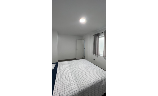 Herverkoop - Apartment - Torrevieja - Estacion de autobuses