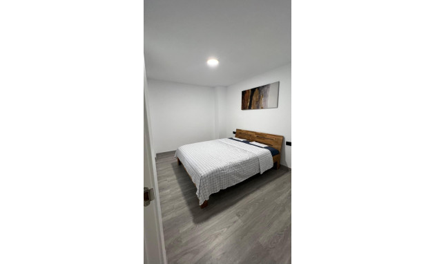 Herverkoop - Apartment - Torrevieja - Estacion de autobuses