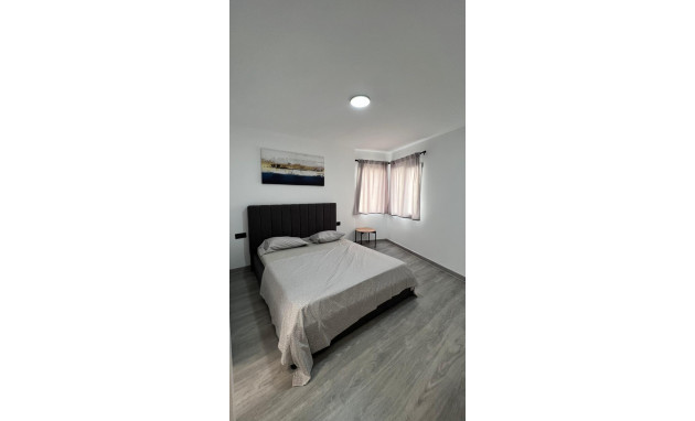 Herverkoop - Apartment - Torrevieja - Estacion de autobuses