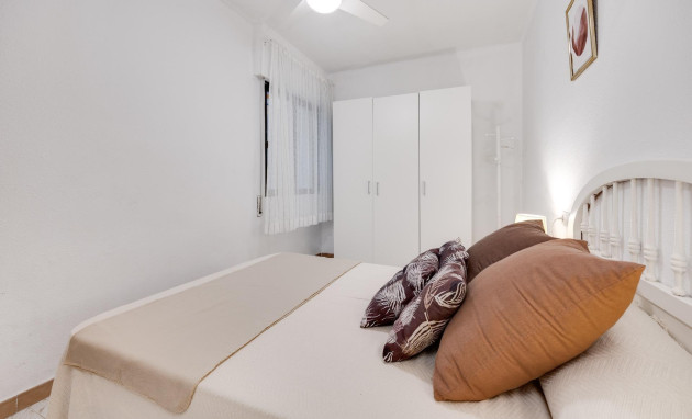 Herverkoop - Apartment - Torrevieja - Estacion de autobuses