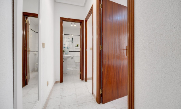 Herverkoop - Apartment - Torrevieja - Estacion de autobuses