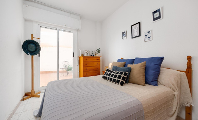 Herverkoop - Apartment - Torrevieja - Estacion de autobuses