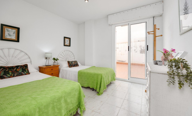 Herverkoop - Apartment - Torrevieja - Estacion de autobuses