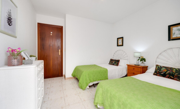 Herverkoop - Apartment - Torrevieja - Estacion de autobuses