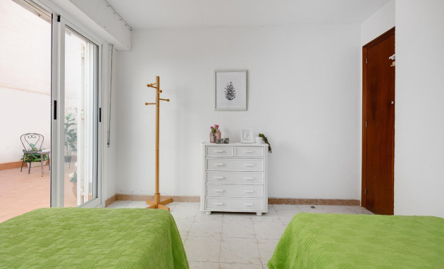 Herverkoop - Apartment - Torrevieja - Estacion de autobuses