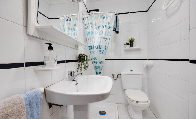 Herverkoop - Apartment - Torrevieja - Estacion de autobuses