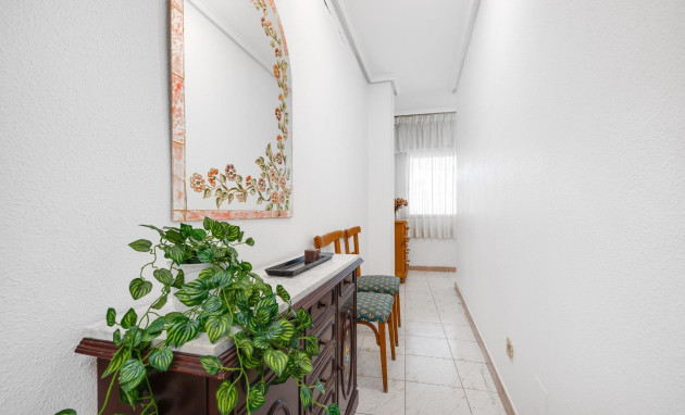 Herverkoop - Apartment - Torrevieja - Estacion de autobuses