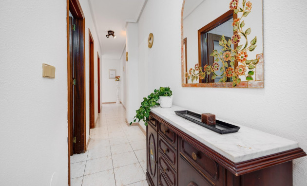 Herverkoop - Apartment - Torrevieja - Estacion de autobuses