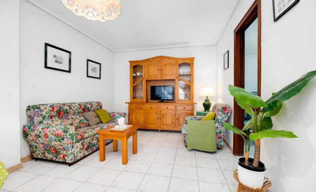 Herverkoop - Apartment - Torrevieja - Estacion de autobuses