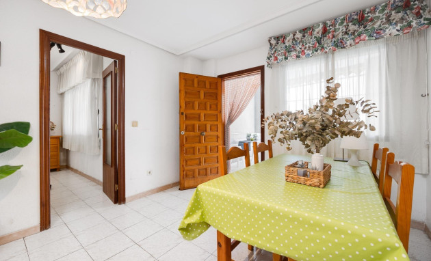 Herverkoop - Apartment - Torrevieja - Estacion de autobuses