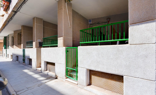 Herverkoop - Apartment - Torrevieja - Estacion de autobuses