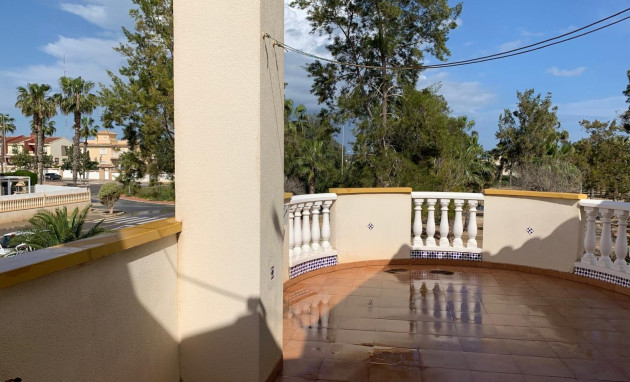 Herverkoop - Detached House / Villa - Guardamar del Segura - EL RASO