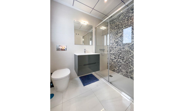 Herverkoop - Herenhuis - Bigastro