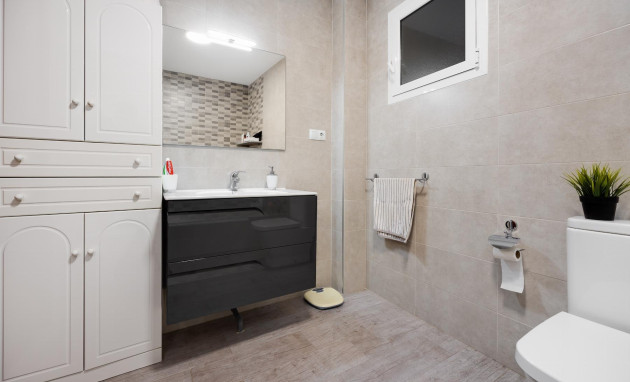 Resale - Apartment - Torrevieja - torrevieja