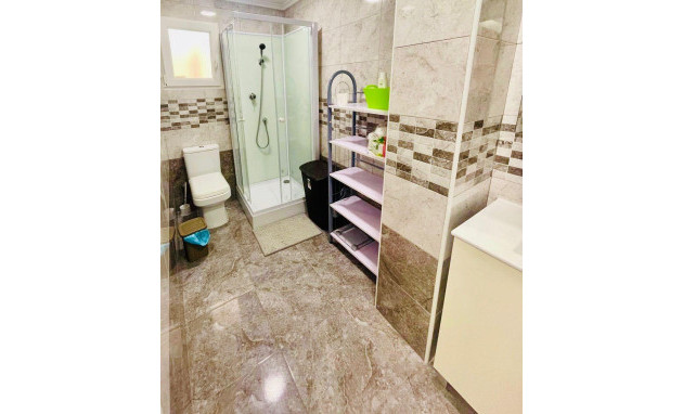 Herverkoop - Apartment - Torrevieja - Playa de los Naufragos