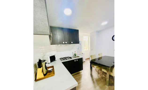 Herverkoop - Apartment - Torrevieja - Playa de los Naufragos