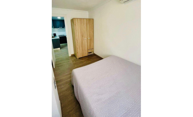 Herverkoop - Apartment - Torrevieja - Playa de los Naufragos