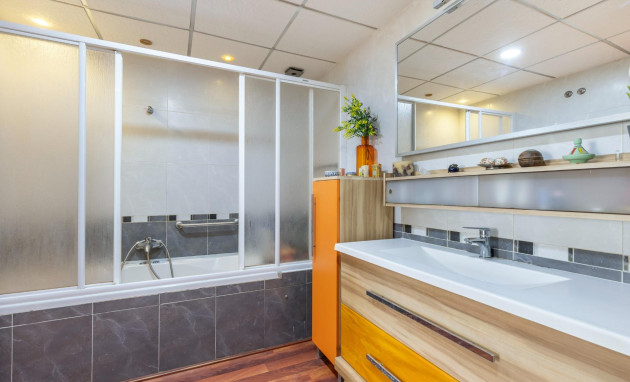 Herverkoop - Semi - Torrevieja - Aguas Nuevas