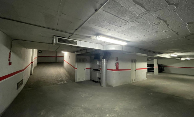 Herverkoop - Parking - Torrevieja - Playa del cura