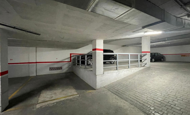 Herverkoop - Parking - Torrevieja - Playa del cura