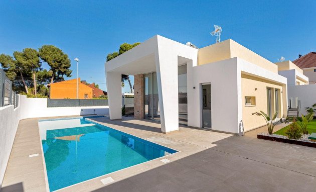 Obra nueva - Villa - Torrevieja - Los Balcones - Los Altos del Edén