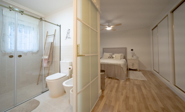 Revente - Villa - Torrevieja - Los balcones