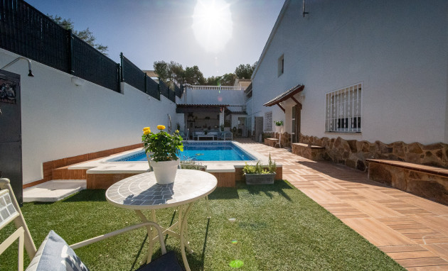 Revente - Villa - Torrevieja - Los balcones