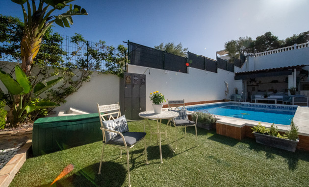 Revente - Villa - Torrevieja - Los balcones