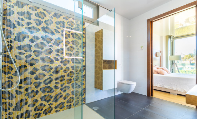 Herverkoop - Villa - Orihuela Costa - La Zenia