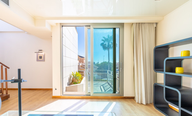 Herverkoop - Villa - Orihuela Costa - La Zenia