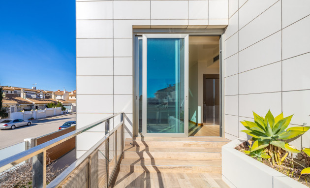 Herverkoop - Villa - Orihuela Costa - La Zenia