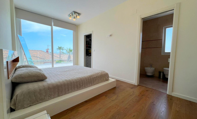 Resale - Villa - San Fulgencio