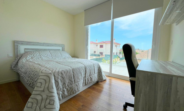 Resale - Villa - San Fulgencio