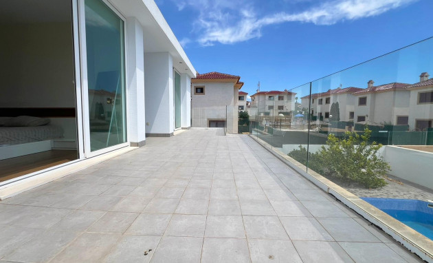 Resale - Villa - San Fulgencio