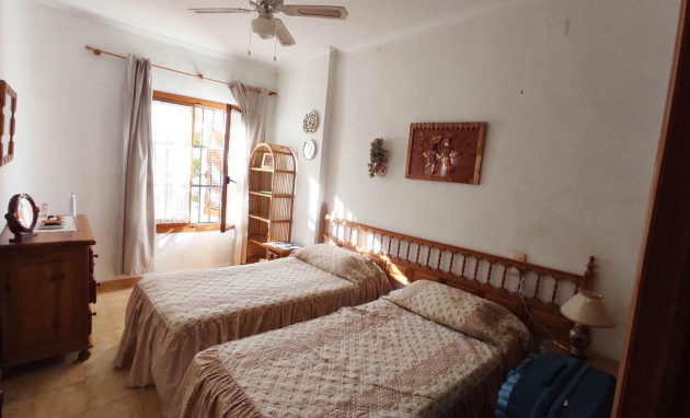 Herverkoop - Apartment - Torrevieja - Estacion de autobuses