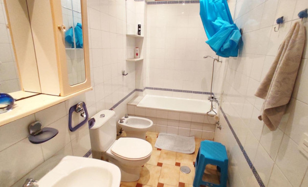 Herverkoop - Apartment - Torrevieja - Estacion de autobuses