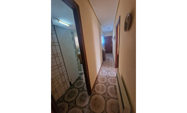 Herverkoop - Apartment - Torrevieja - Estacion de autobuses